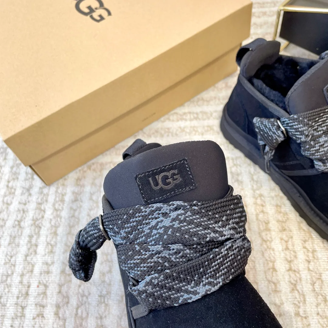 【UGG】 P: 560💰 Men's size 40 to 44 2025 new style 𝑼𝑮𝑮•Men's ◾️. Winter snow boots and fur shoes, the matching coefficient is also 100% 💥 Very good-looking ✨ Full of fashion sense, wearing it makes you look more attractive📈 1⃣️ Upper: High-quality cow suede 2⃣️Inner lining: Integrated sheepskin imported from Australia🐑The lining is made of Australian lamb wool 3️⃣Outsole: Wear-resistant, lightweight, foamed and non-slip outsole